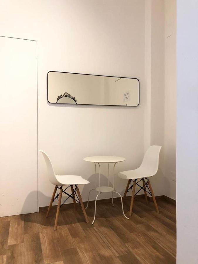 Italien Chic, Camera Con Bagni Condivisi Бари Экстерьер фото
